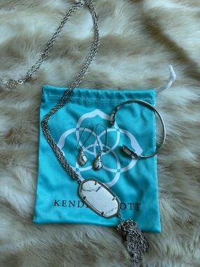 White howlite Kendra Scott set